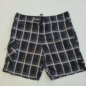 Hurley Men's Black Plaid Dri Fit Board Shorts RN#100691 Size 38